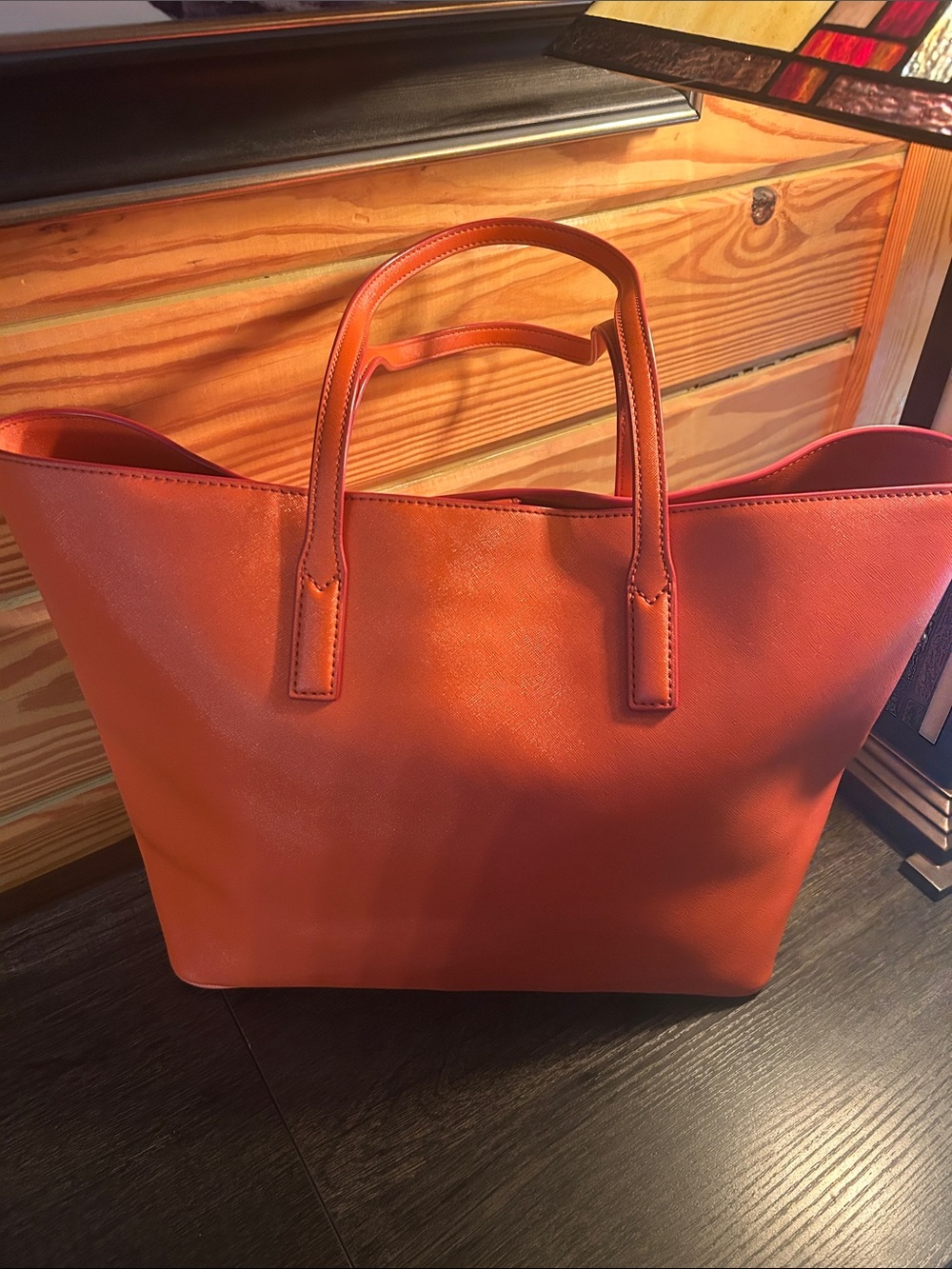 Marc Jacobs Large Orange Leather Tote with Luggage Tag - Picture 3 of 13